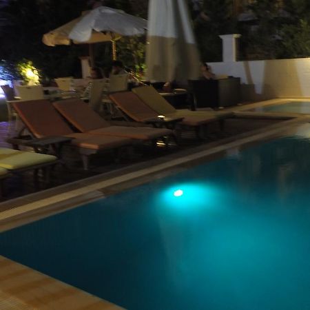 Lapis Port Surf Hotel Алачати Экстерьер фото