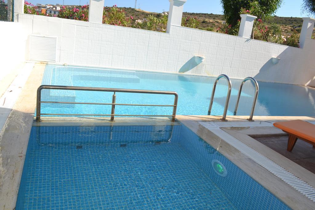 Lapis Port Surf Hotel Алачати Экстерьер фото