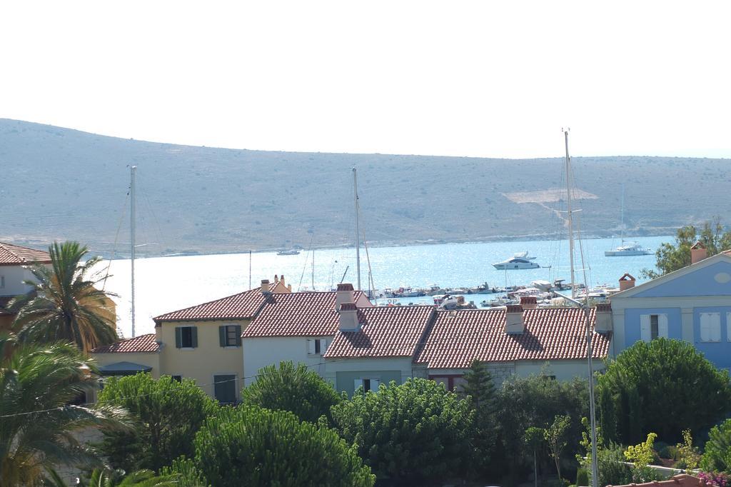 Lapis Port Surf Hotel Алачати Экстерьер фото
