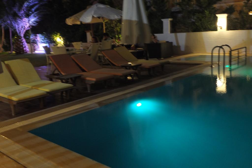 Lapis Port Surf Hotel Алачати Экстерьер фото